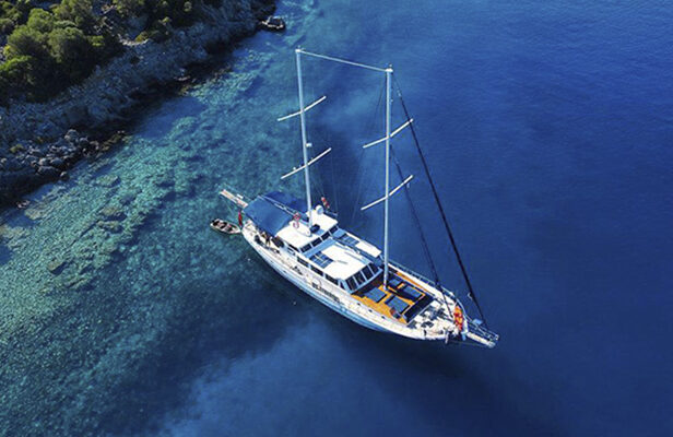 CRUCERO EN GOLETA POR LA COSTA TURQUESA