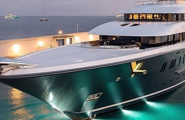 LUXURY CRUISE FOR THE BOSFORO