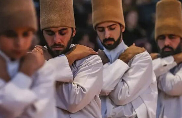 CERAMONIA DE LOS DERVICHES Y PASEO POR LA ESTAMBUL COSMOPOLITA
