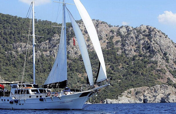 ALQUILER DE VELEROS CON PATRÓN